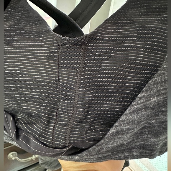 Lululemon Run For Gold Black Tank Built-In Bra with removable pads Size 4 - Picture 8 of 16